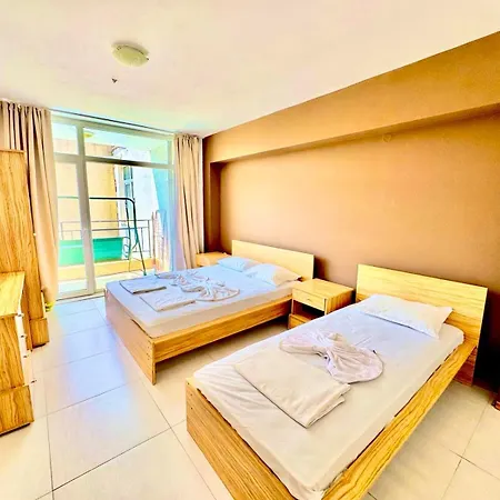 Apartcomplex Grand Kamelia Sunny Lejlighed *