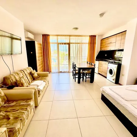 Lejlighed Apartcomplex Grand Kamelia Sunny