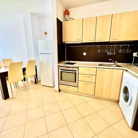 דירה Apartcomplex Grand Kamelia Sunny סאני ביץ'