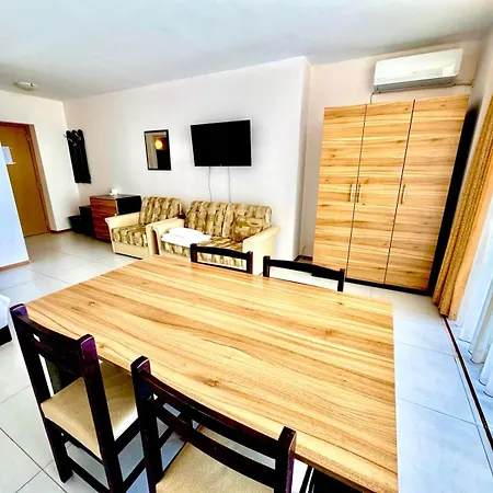 Apartcomplex Grand Kamelia Sunny Apartament