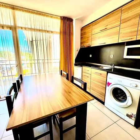 Apartcomplex Grand Kamelia Sunny Sunny Beach