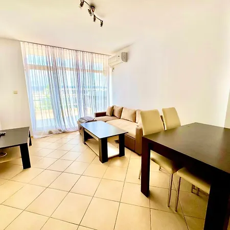 Apartcomplex Grand Kamelia Sunny