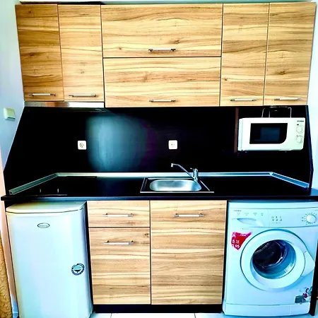 Apartcomplex Grand Kamelia Sunny * サニービーチ